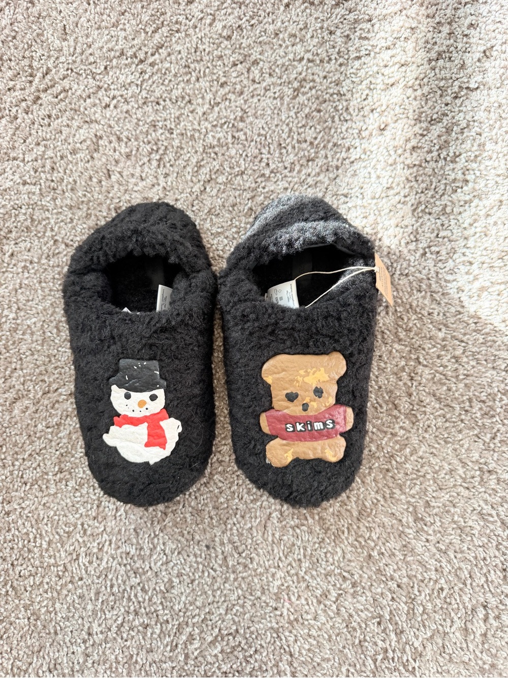 Skims x Cactus Plant Flea Market Sherpa Slippers size 37/7 limited edition NWT - Picture 6 of 13
